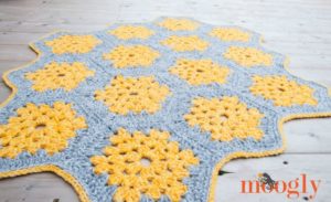 Bee’s Knees Crochet Rug