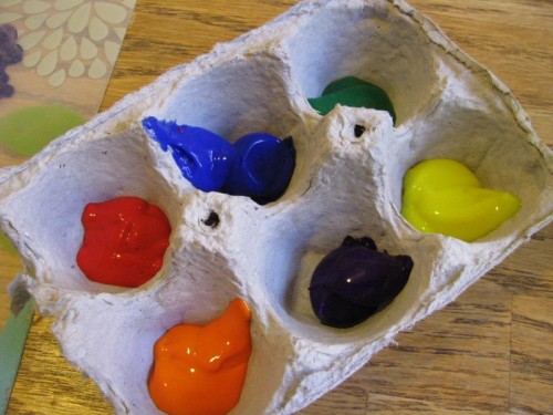 Egg Carton Paint Dish