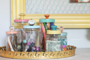 Mason Jar Storage Containers with Knobs on Tops