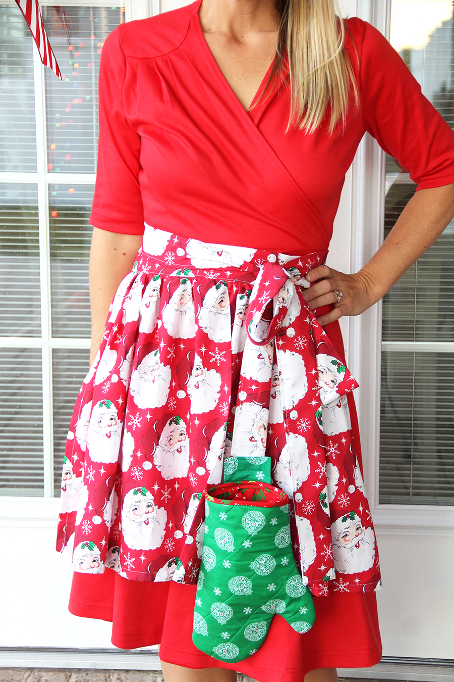 Apron with Detachable Oven Mitt Pattern
