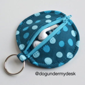 Circle Zip Earbud Pouch