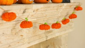 Halloween Yarn Pumpkin Garland