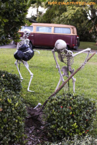skeleton lawn decor