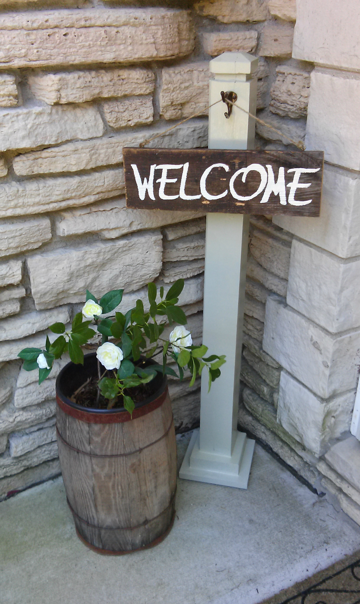 Simple Hanging Wooden Welcome Sign