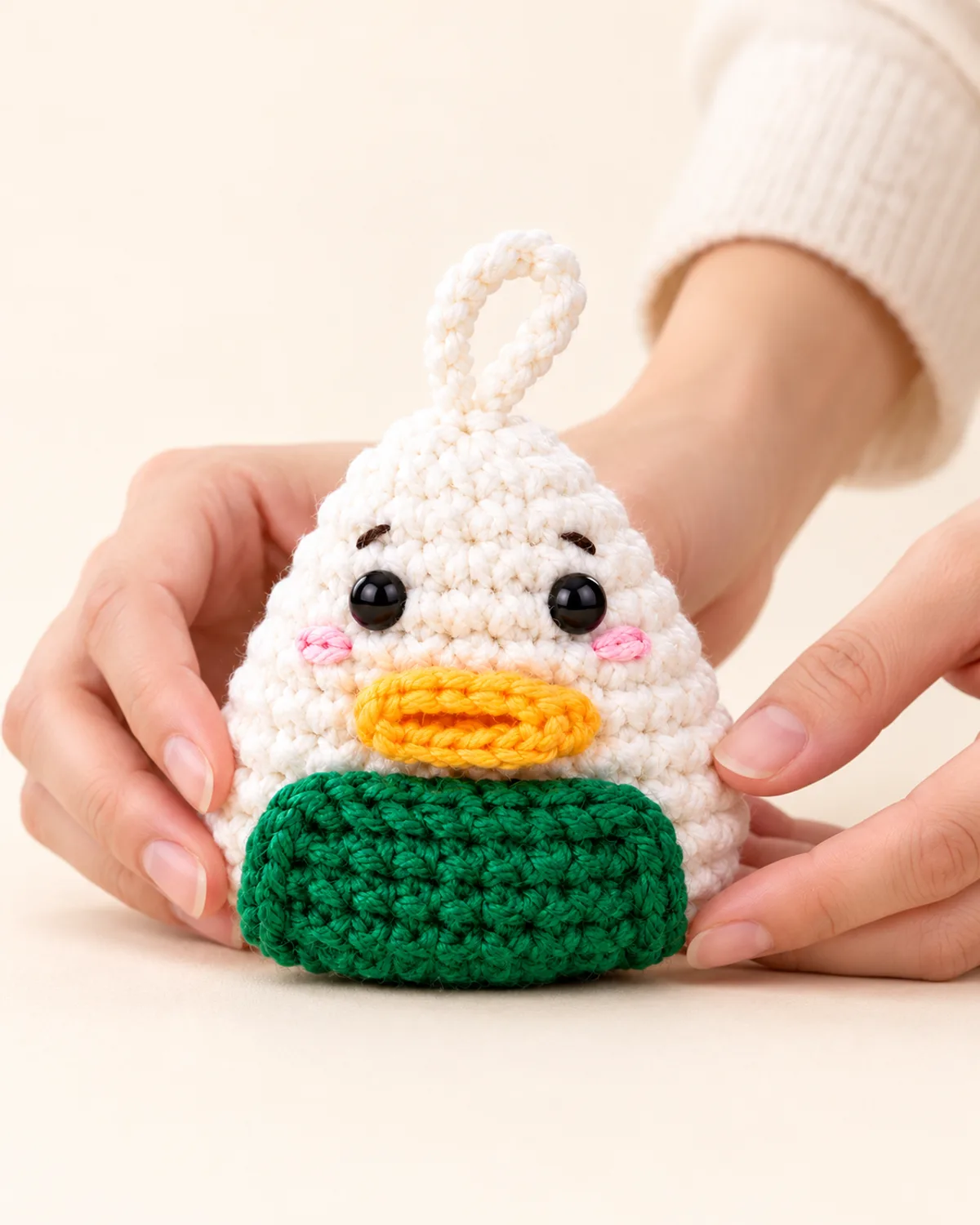 Kawaii Chick Onigiri, alternate view in use