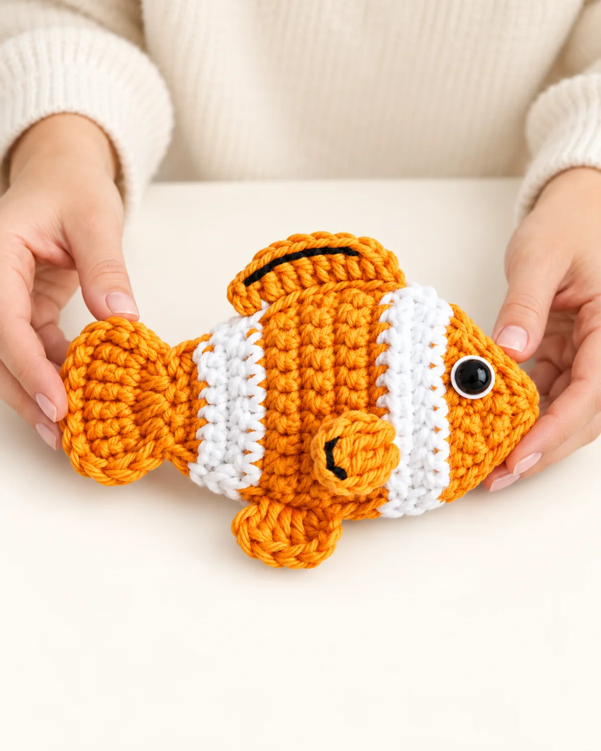 Clownfish, alternate view in use